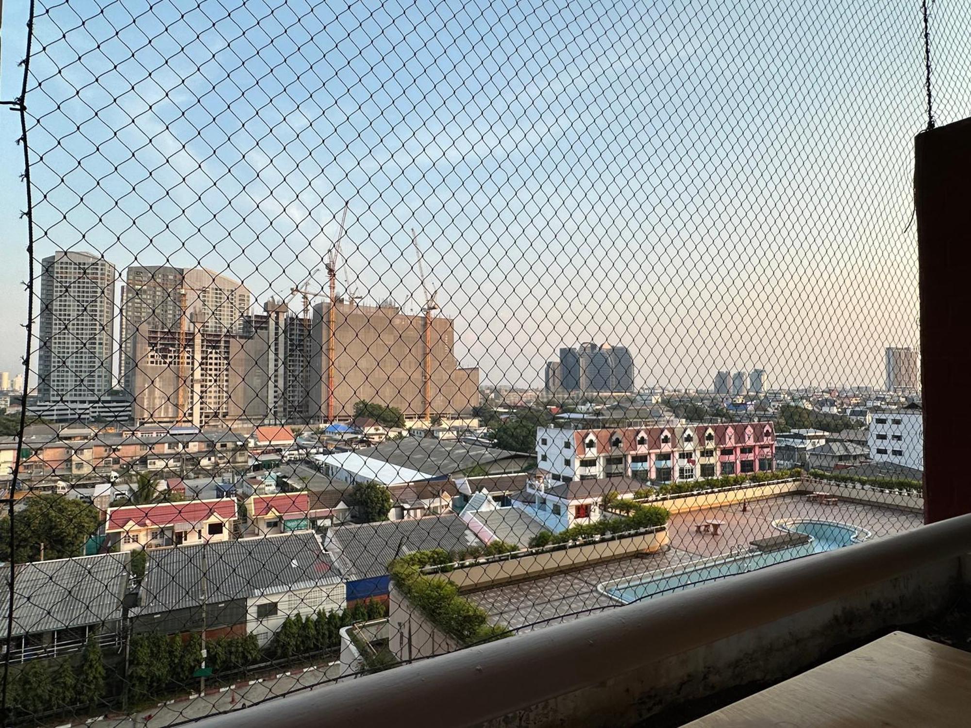 Country Complex Bangna Aparthotel Bangkok Kültér fotó
